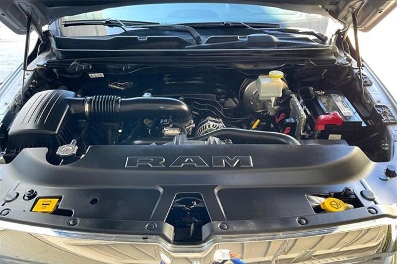 2019 RAM 1500 LaramieImage 9