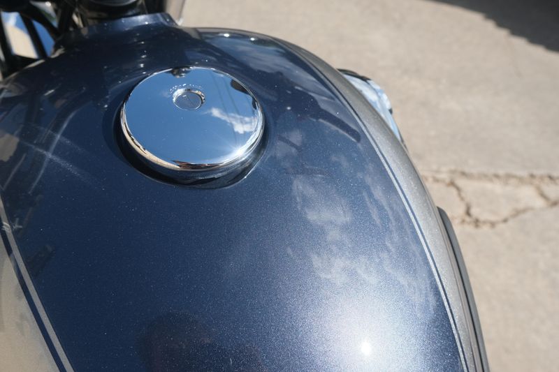 2024 Kawasaki W800 ABS METALLIC SLATE BLUE AND METALLIC DIABLO BLACK Image 24