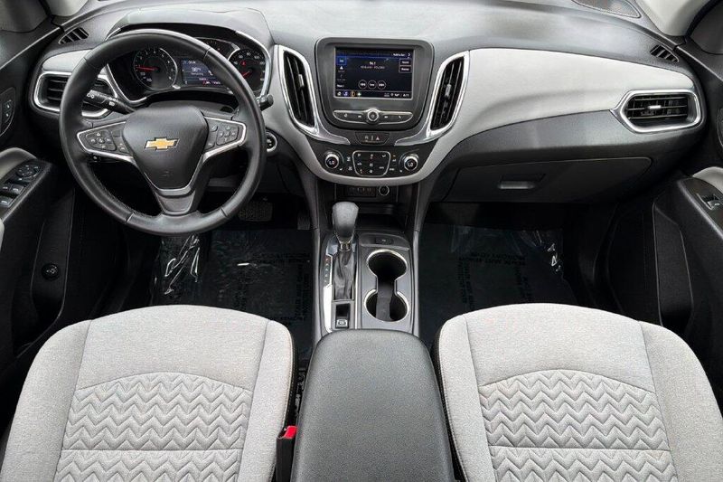Used 2024 Chevrolet Equinox LTImage 12