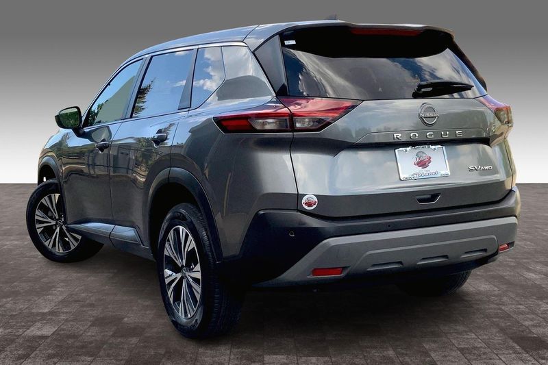 2023 Nissan Rogue SV photo 11