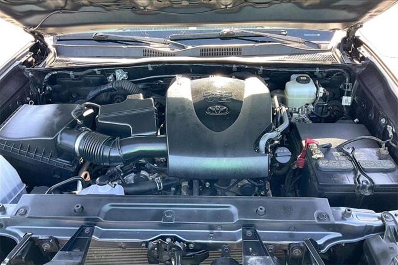 Used 2021 Toyota Tacoma TRD Off-RoadImage 9