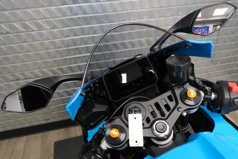 NEW 2026 YAMAHA YZFR7 Image 21