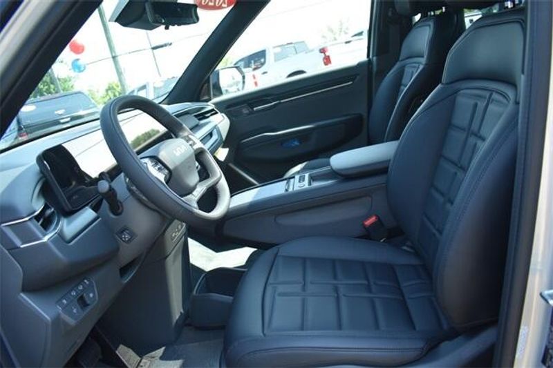 New 2026 Kia EV9 LandImage 28