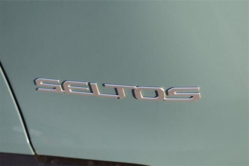 2025 Kia Seltos EXImage 14