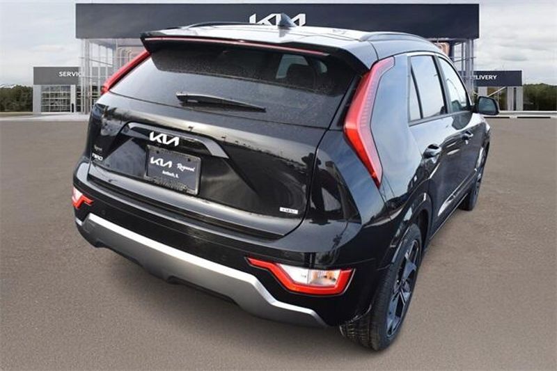 2025 Kia Niro EX TouringImage 3