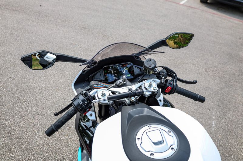 2025 CFMOTO 675SS NEBULA BLACK Image 8