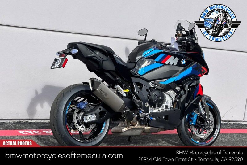 2026 BMW M 1000 XRImage 6