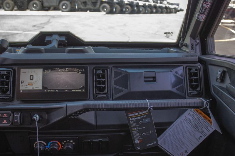 NEW 2026 CAN-AM DEFENDER MAX LIMITED CAB HD11 Image 25