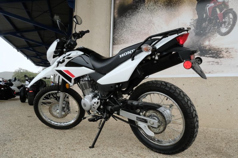 2024 Honda XR 150L WHITEImage 4