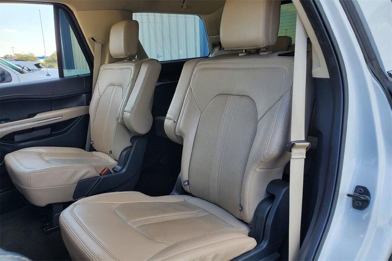 2023 Ford Expedition Limited photo 28