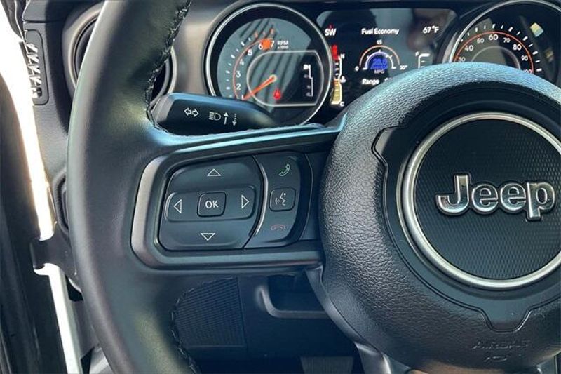 2022 Jeep Wrangler Sport SImage 18