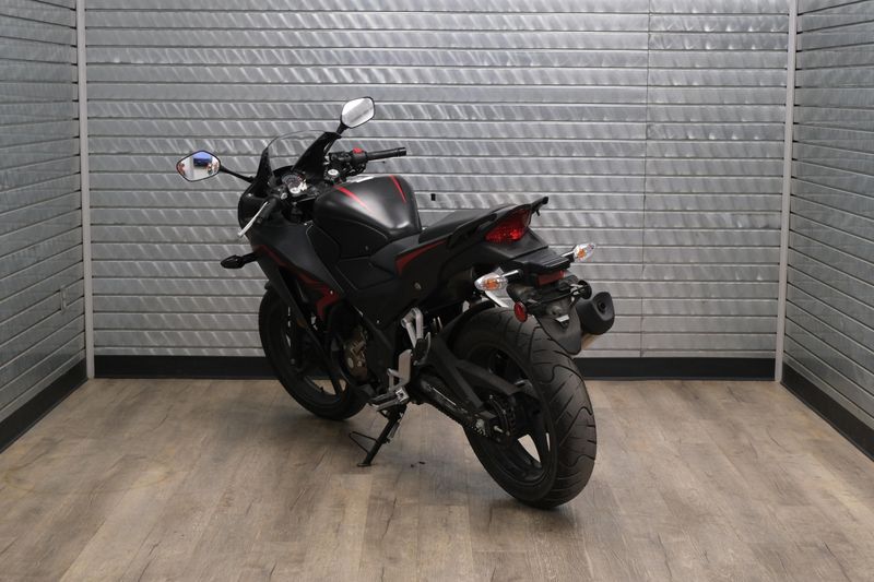 USED 2021 HONDA CBR300R Image 5