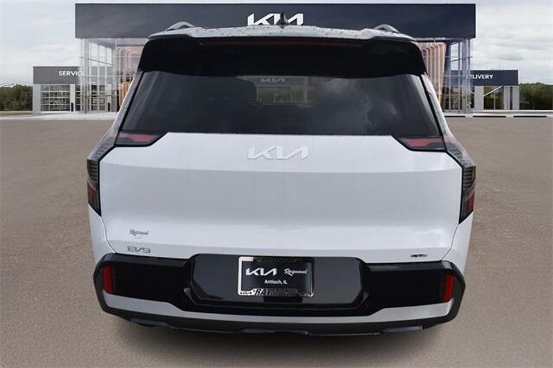 New 2026 Kia EV9 GT-LineImage 4