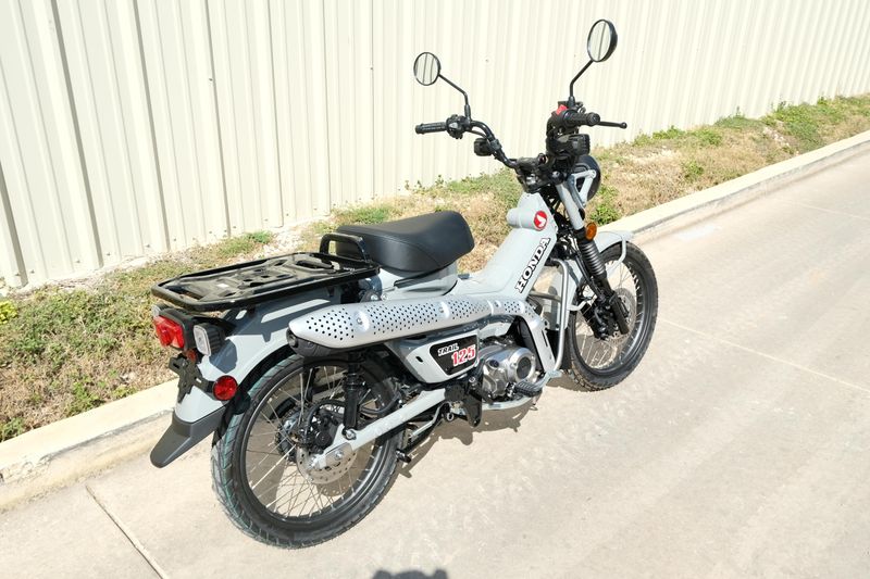 NEW 2025 HONDA TRAIL 125 Image 3