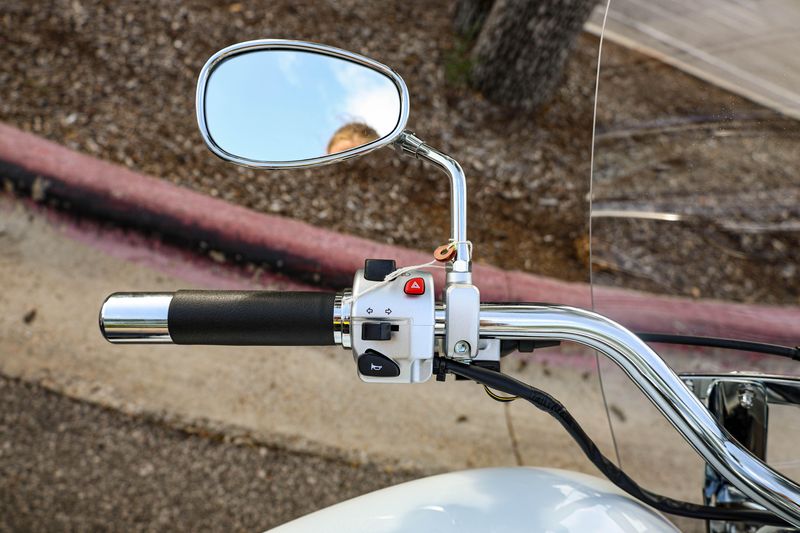 USED 2023 SUZUKI BOULEVARD C50T Image 5