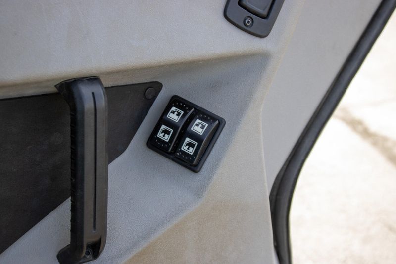 USED 2021 CAN-AM DEFENDER MAX LIMITED CAB HD10 Image 15