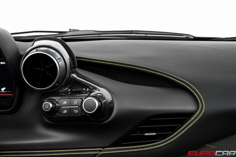 2022 Ferrari F8 Spider *HUGE CARBON OPTIONS * PASSENGER DISPLAY*Image 34