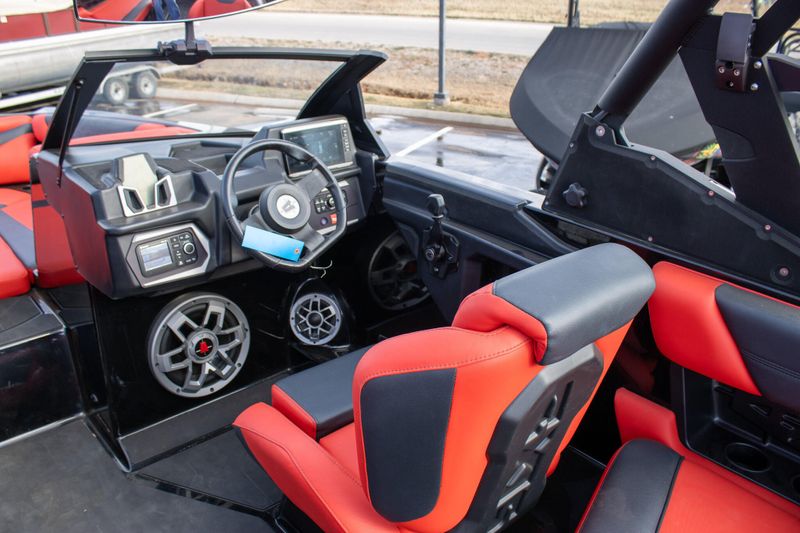 2023 AXIS A24Image 14