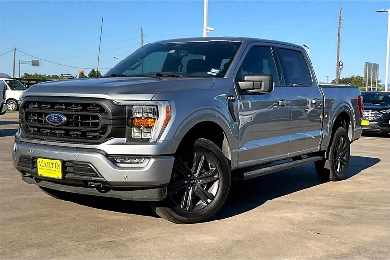 2023 Ford F-150 XLT photo 2