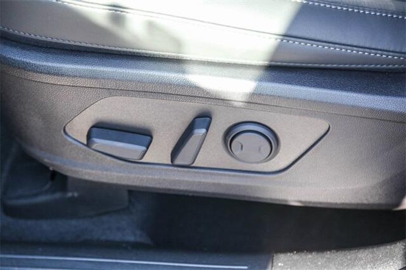 New 2025 Kia Sorento X-Line SXImage 22