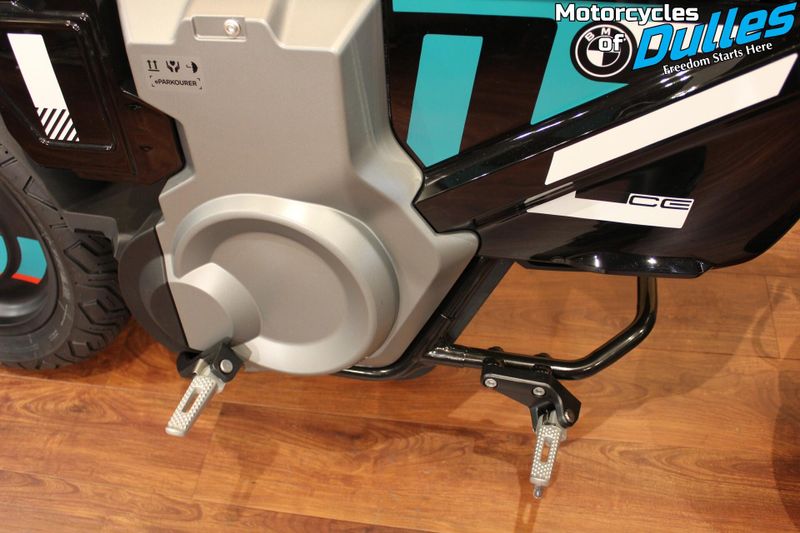 New 2024 BMW CE02 Image 10