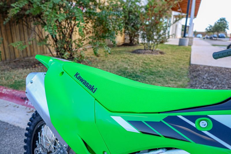 2025 Kawasaki KX 250  LIME GREENImage 9