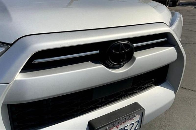 2022 Toyota 4Runner SR5Image 30