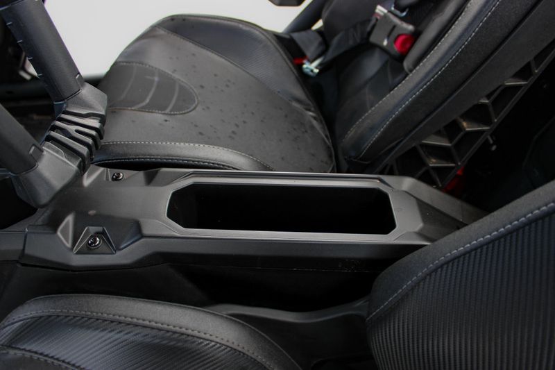 2025 Can-Am MAVERICK X3 MAX X RS TURBO RR WITH SMARTSHOX TRIPLE BLACK Image 19