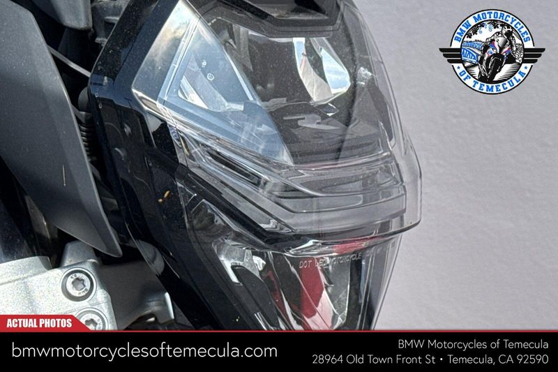 2021 BMW 21F6  Image 13