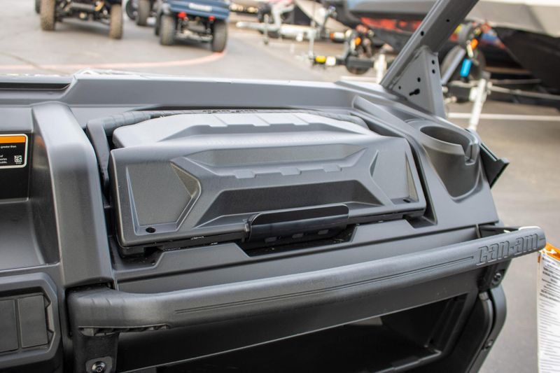 NEW 2026 CAN-AM DEFENDER XT HD7 Image 17