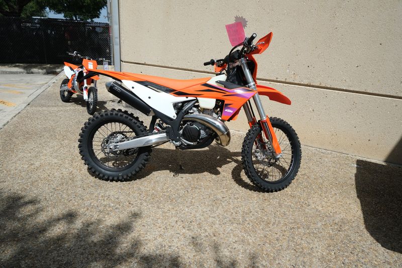 2024 KTM 250 XCW ORANGEImage 7