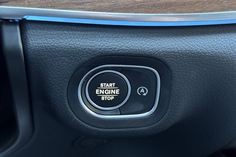 Used 2025 Mercedes-Benz GLE 450Image 27