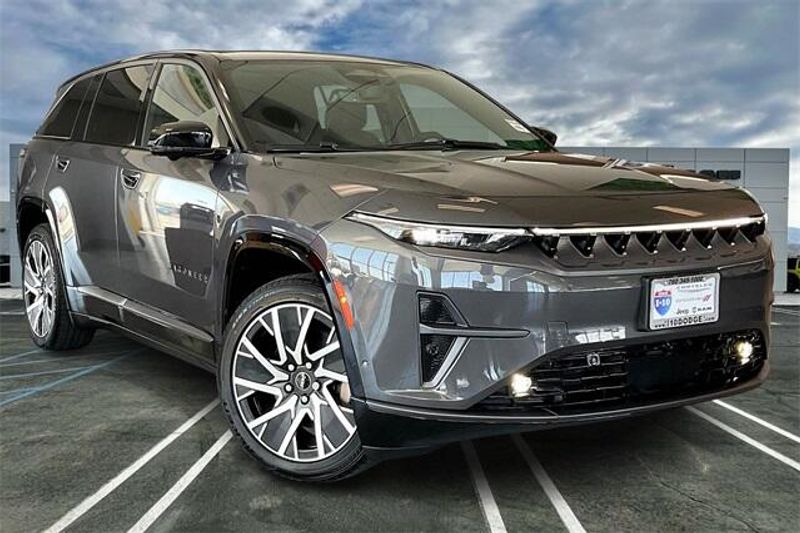 2025 Jeep Wagoneer S Wagoneer S LimitedImage 13