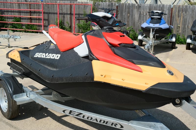 New 2025 SEADOO SPARK FOR 2 SUNRISE ORANGE AND DRAGON RED Image 1