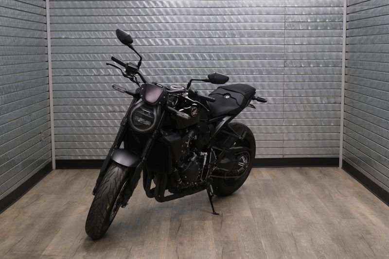 USED 2023 HONDA CB1000R Image 7