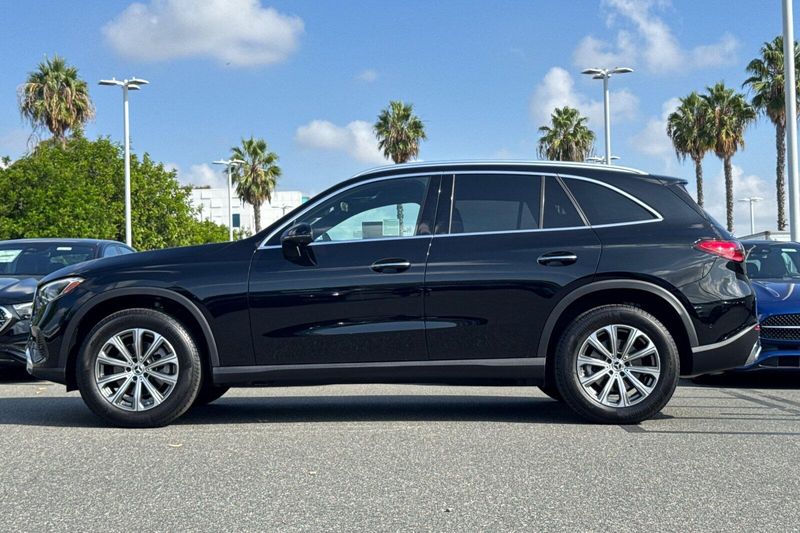 Used 2026 Mercedes-Benz GLC 300Image 7