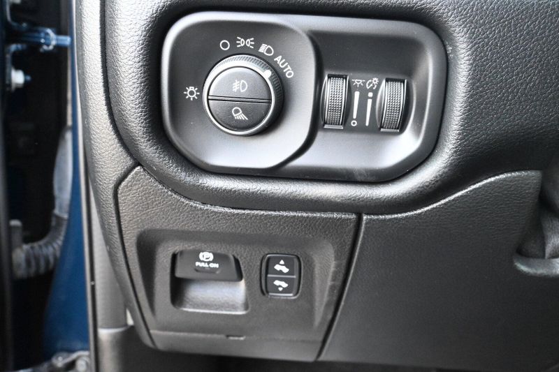 2022 RAM 1500 LaramieImage 16