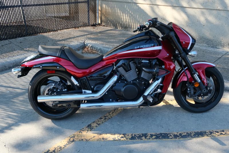 USED 2019 SUZUKI BOULEVARD M109R Image 2
