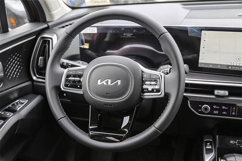 2025 Kia Sorento SImage 7
