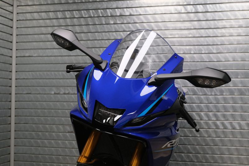 NEW 2026 YAMAHA YZFR7 Image 9
