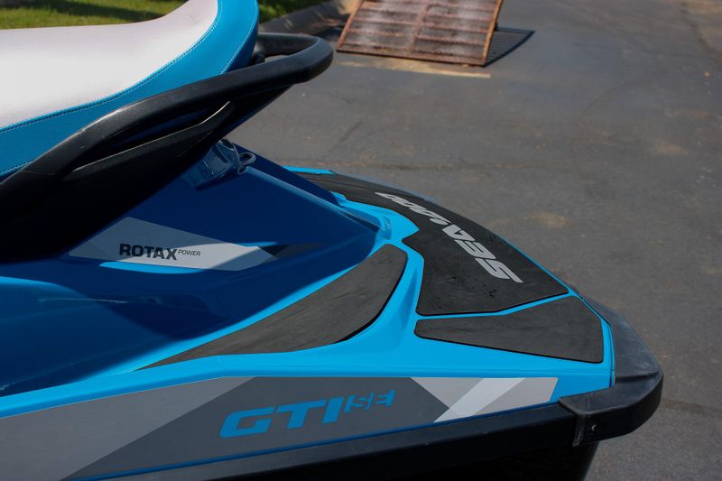 2019 SEADOO GTI SE 130 BLUE SILVER Image 11