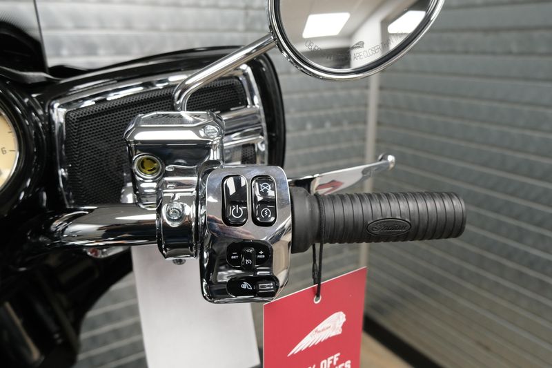 NEW 2025 INDIAN MOTORCYCLE ROADMASTER WITH POWERBAND AUDIO PACKAGE BLACK Image 21