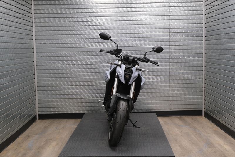 USED 2024 SUZUKI GSX8S Image 8