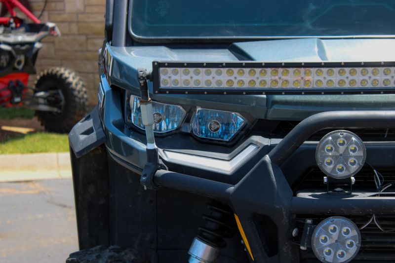 2023 Can-Am DEFENDER MAX HD10 LIMITED GRAY Image 27
