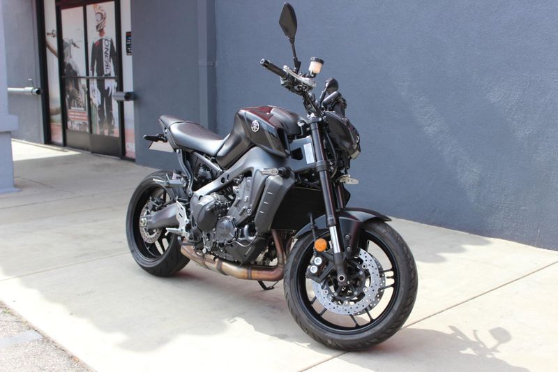 2023 Yamaha MT 09 Image 3
