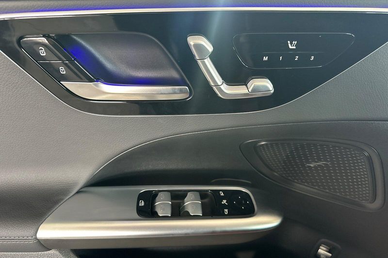 New 2026 Mercedes-Benz C-Class C 300Image 8