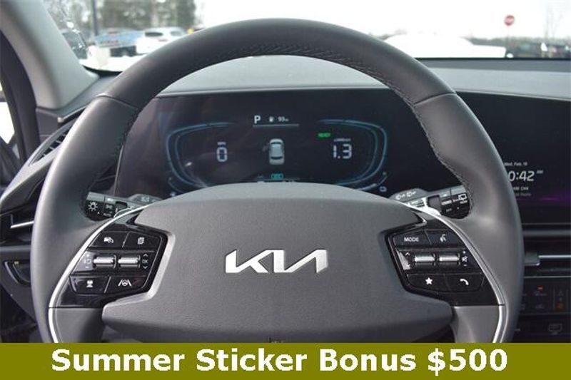 2025 Kia Niro EX TouringImage 28