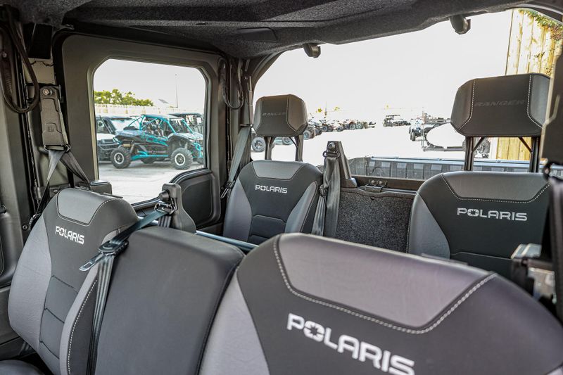 2025 Polaris RANGER CREW XD 1500 NORTHSTAR EDITION ULTIMATE GHOST WHITE METALLIC SMOKEImage 2