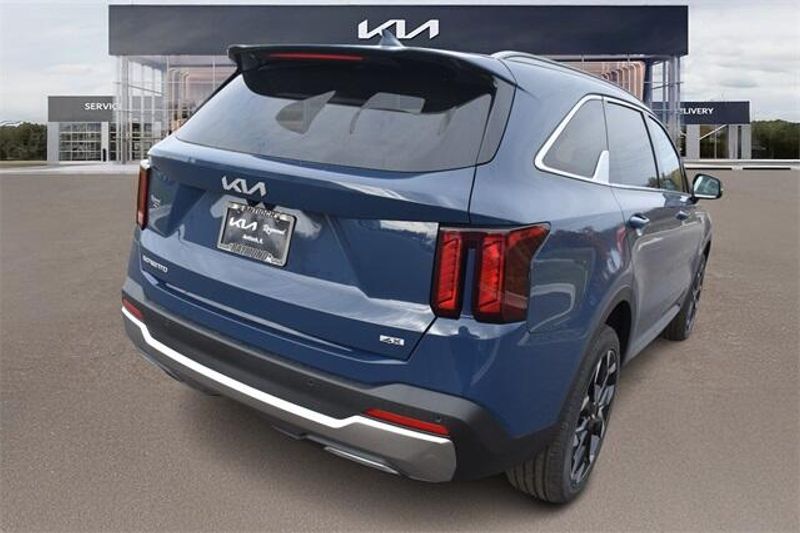 New 2026 Kia Sorento EXImage 3