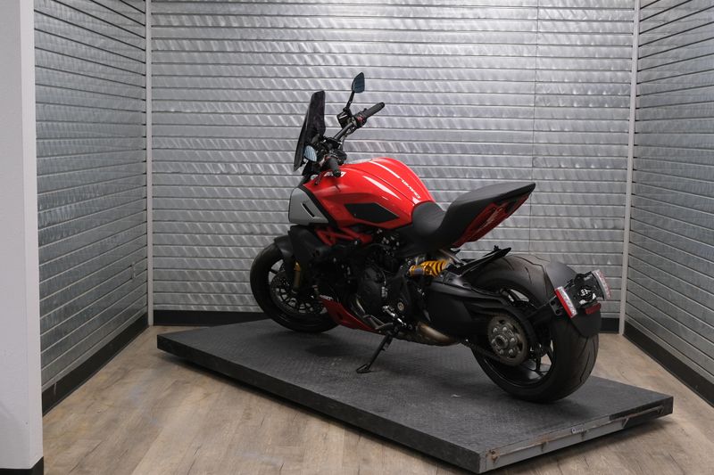 USED 2021 DUCATI DIAVEL1260 Image 5